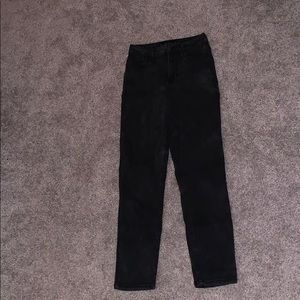 ULTRA HIGH WAISTED MOM JEANS